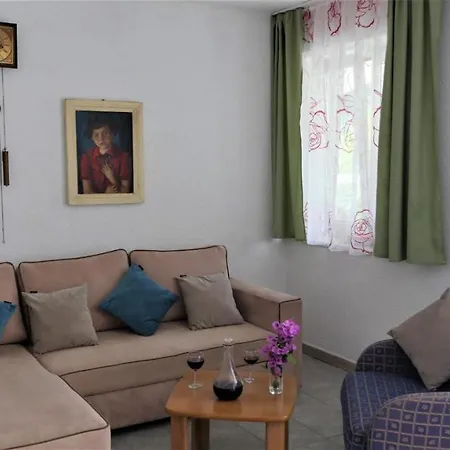 Apartment Nena Slano